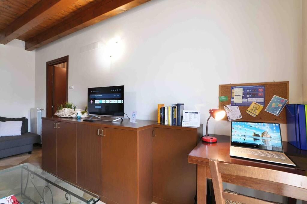 Apartmán Borgo Di Terzo Bifocale In Centro Storico Check In 24H Fast Wi-Fi Bus 500M Exteriér fotografie